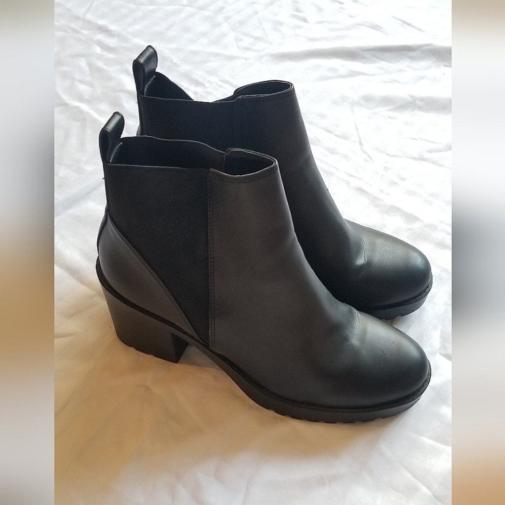 Divided by H&M Black Block Heel Booties